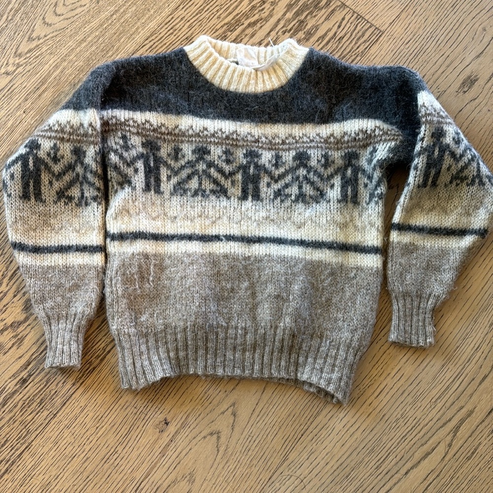 Vintage Icelandic wool sweater